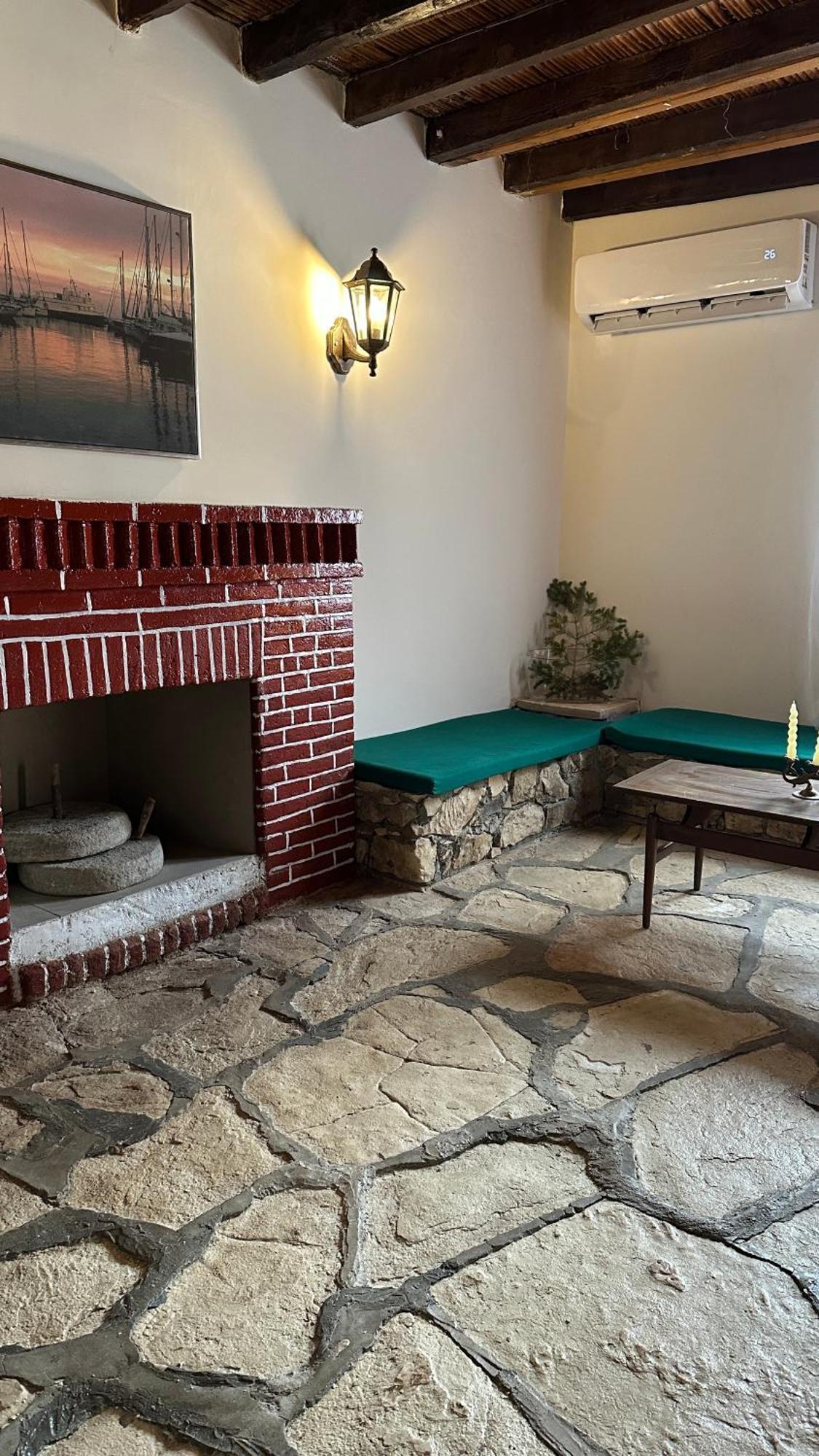Loucy's Art Country house Mandria (Limassol)